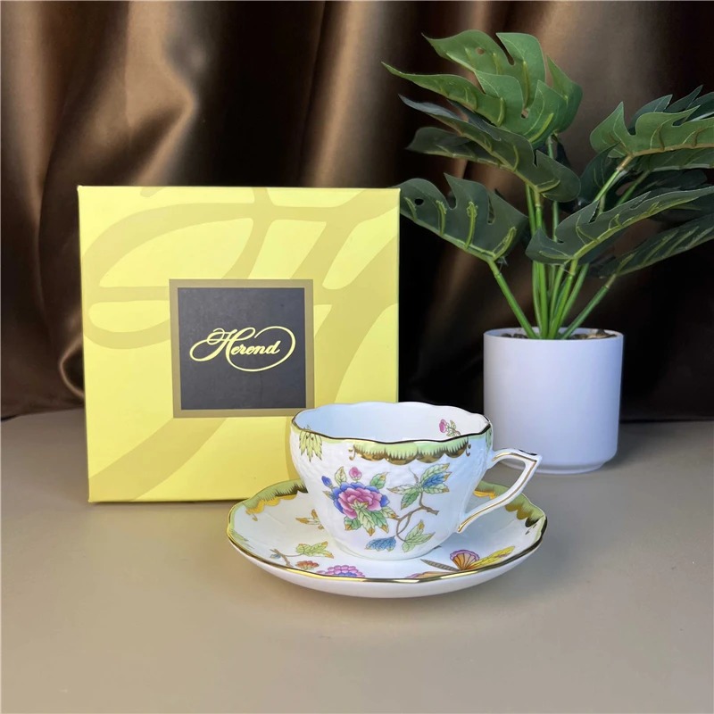 Coffee Tea Gift Basket - Çiçek Sepeti Kahve Fincanı ve Tabağı
