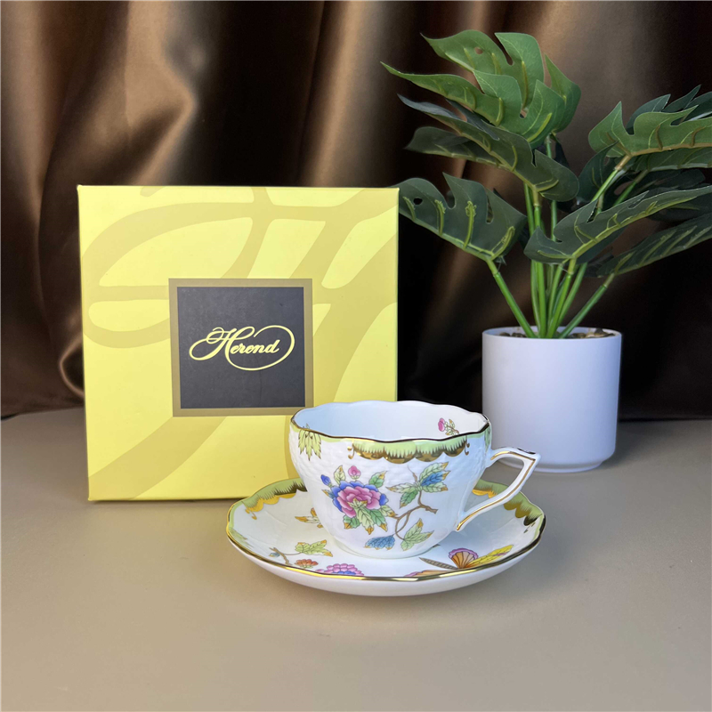 Coffee Tea Gift Basket - Çiçek sepeti kahve fincan ve çay
